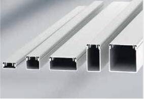 线槽铝型材 U 30x30 E，氧化银白 7.0.002.89